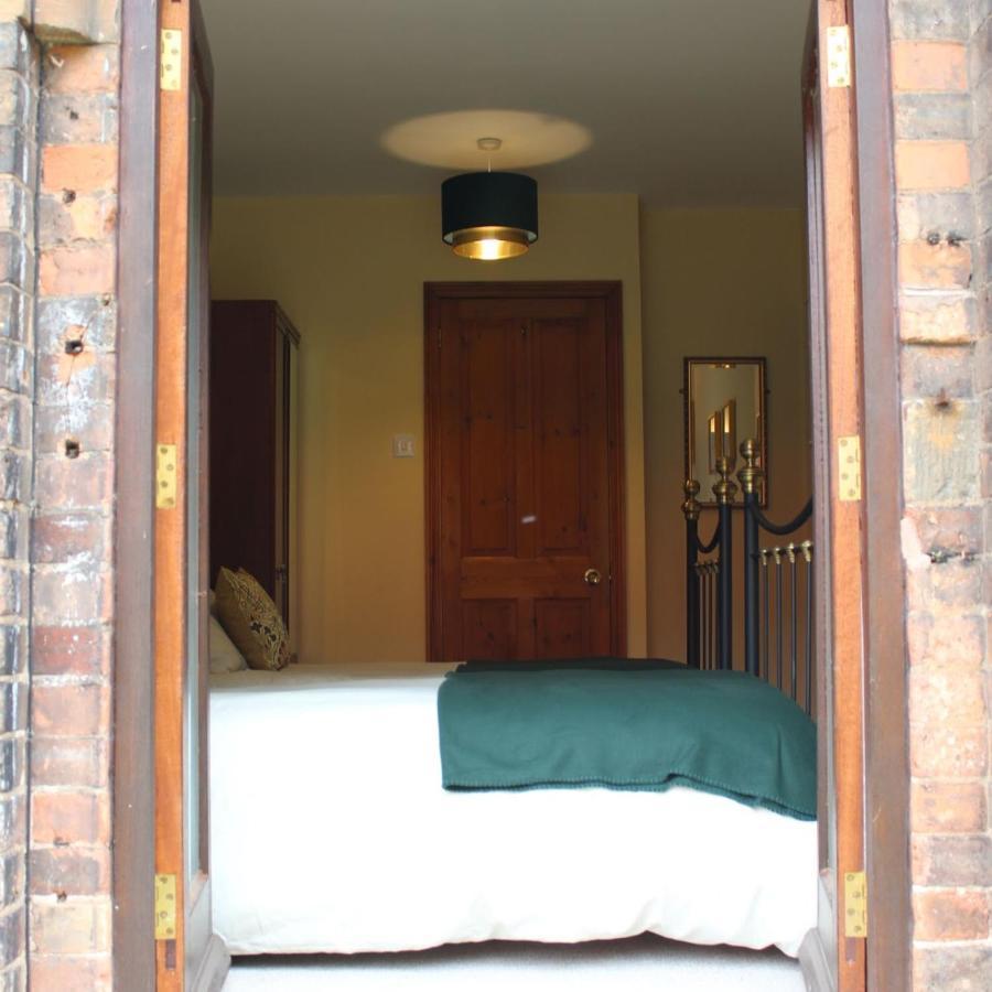 Holly Lodge Country Guest House Blidworth エクステリア 写真