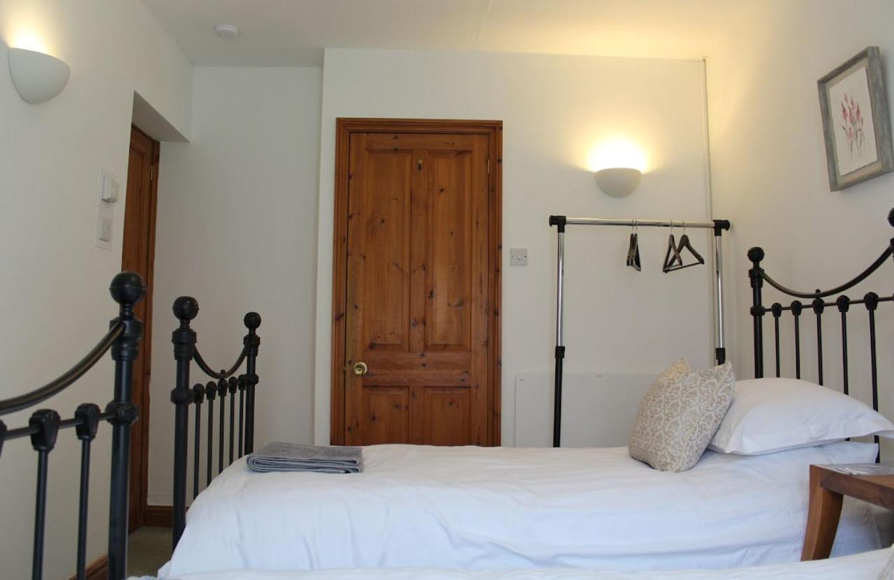 Holly Lodge Country Guest House Blidworth エクステリア 写真
